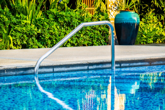 Guia Essencial para Escolher o Aquecedor Ideal e Manter Sua Piscina Sempre Aquecida